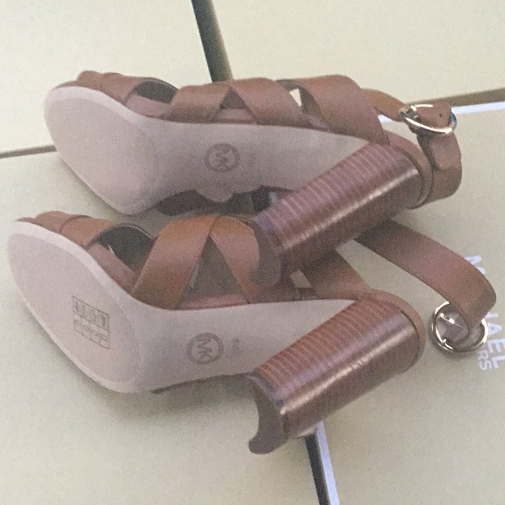 Michael Kors shoes - Picture 5 of 7